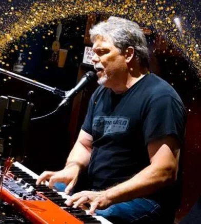 Roy Cunningham at the keys